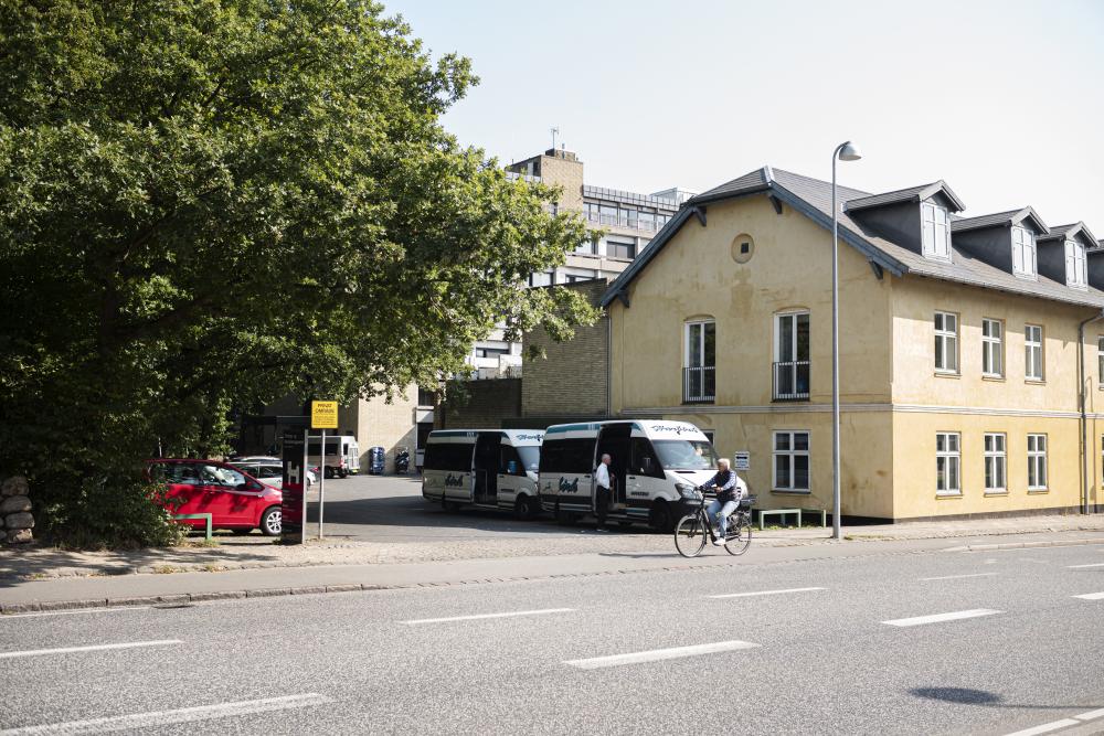 Indkørsel til Træning-og rehabiliteringscentret